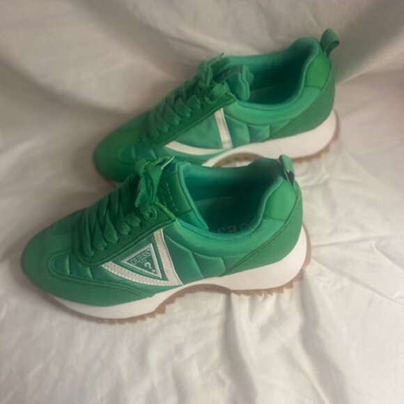 GUESS Bailei Faux-Suede Green Sneakers, Women's size 6.5 M - Picture 4 of 7